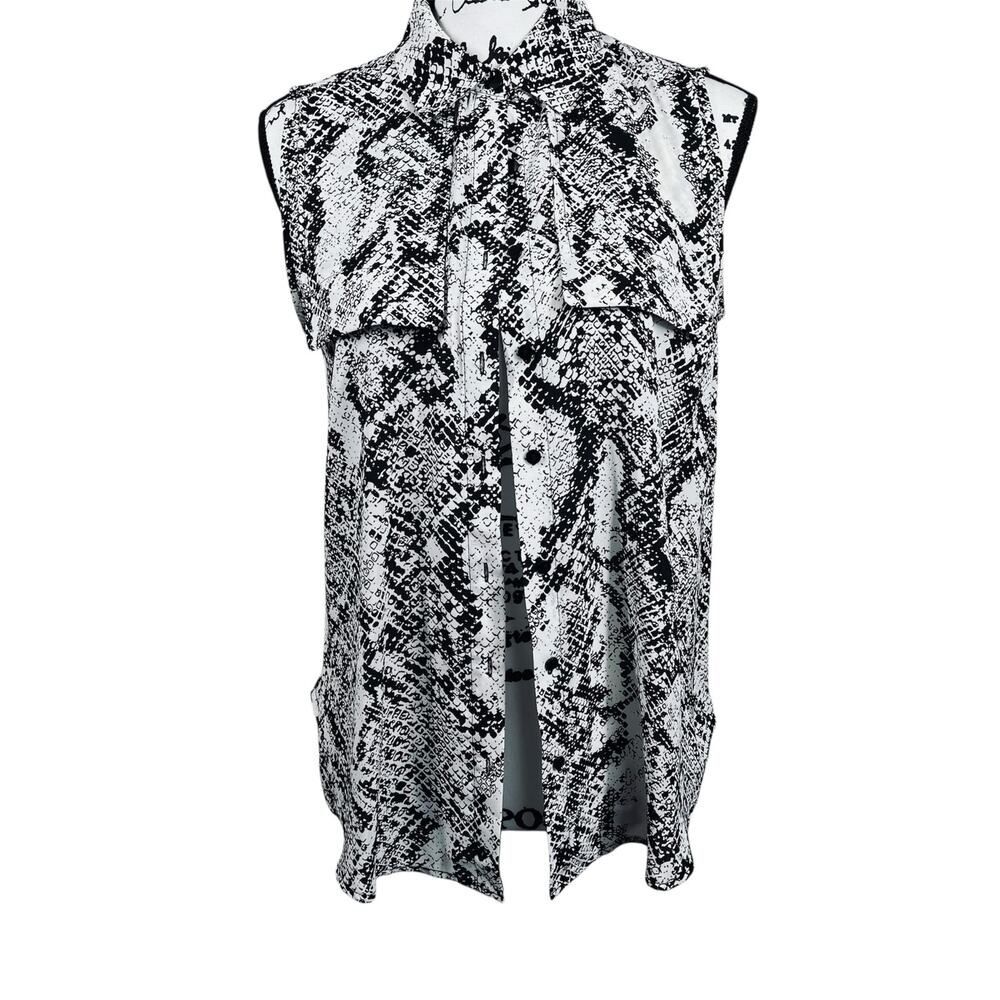 Worthington black/white animal print Sleeveless Button-Down Shirt Size S collar